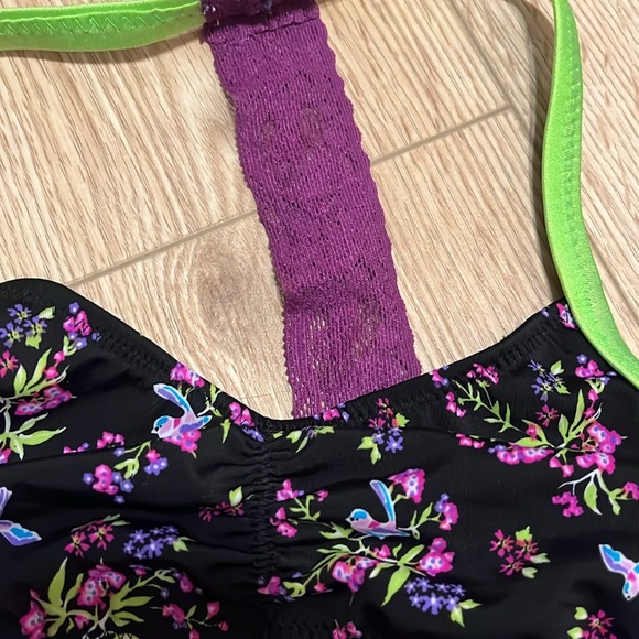 Boutique dance top and full length leggings. Bristol’s Motion Dancewear - Picture 3 of 5